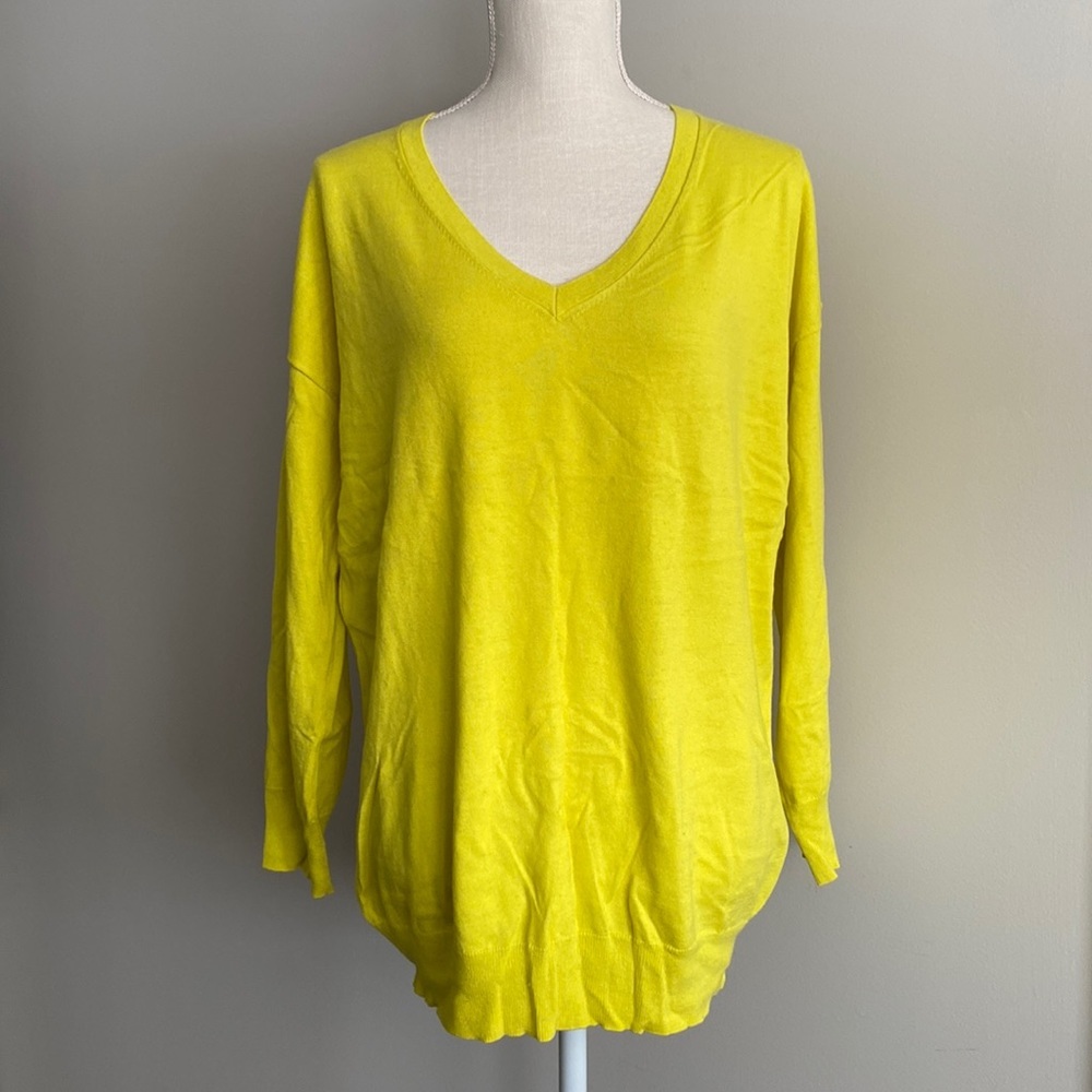 Banana Republic - Deep Neon Yellow Silk/Poly/Cotton blened Vneck